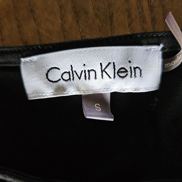 Calvin Klein Women's Small Colorful Sunset Colors Short Sleeve Top - Picture 4 of 8